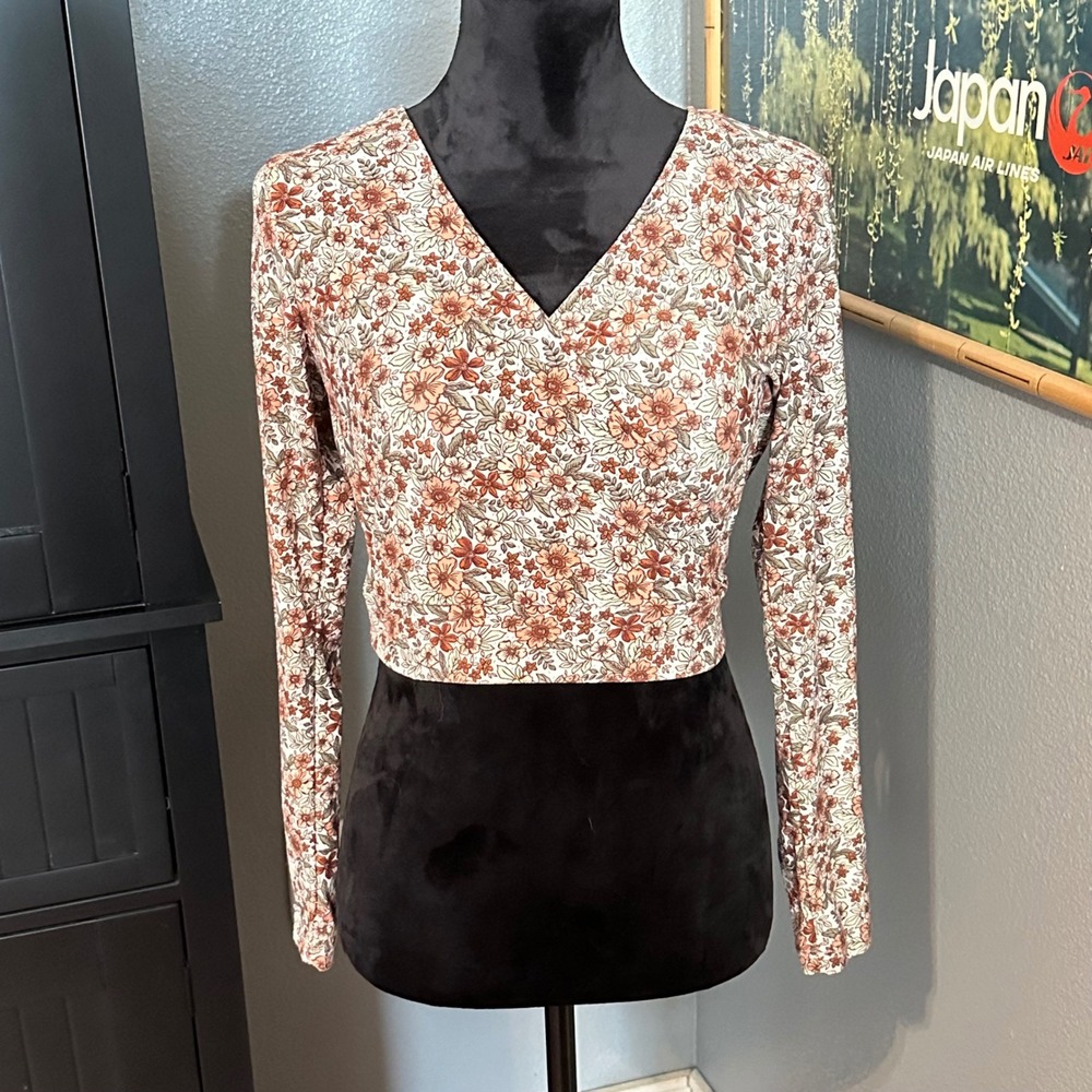 No Comment Floral Crop Top Womens Large Cream Mauve V-Neck Back Tie Boho